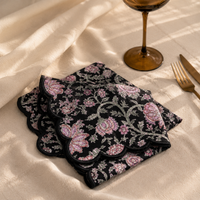 Spelt Shimmer Mats & Scalloped Napkins Set – Black