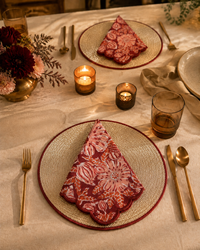 Spelt Shimmer Mats & Scalloped Napkins Set – Maroon