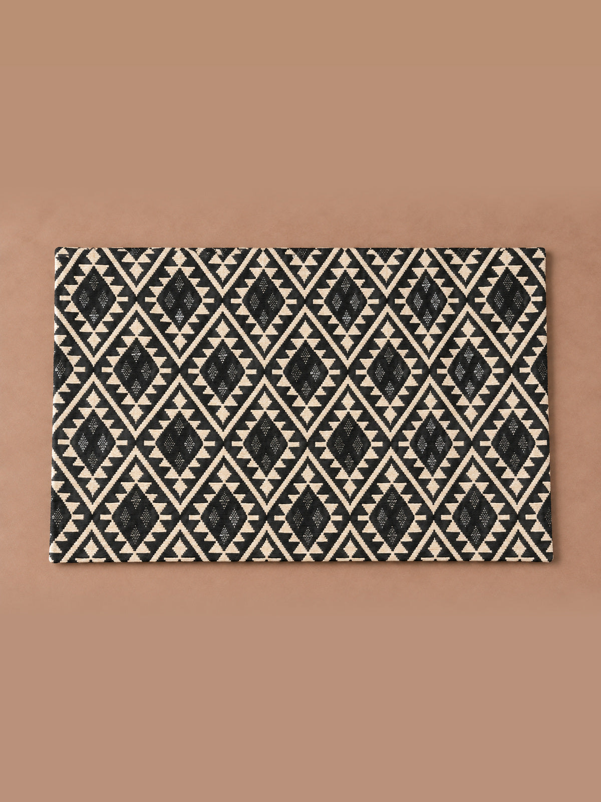 Nomad Placemats – Black & Ivory