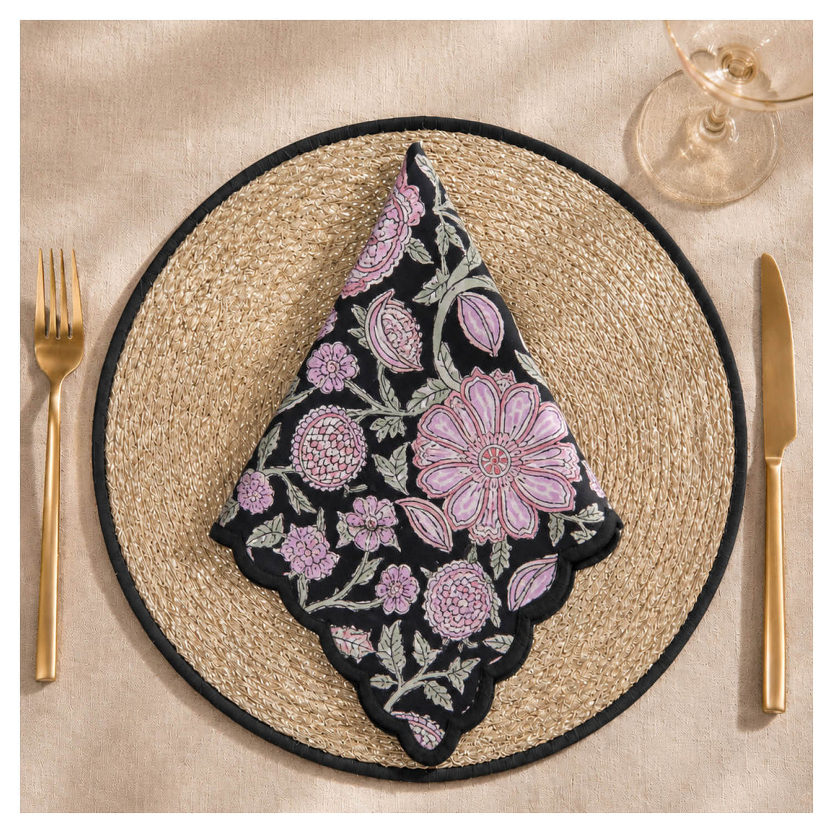 Floral Scalloped Cotton Napkins – Black