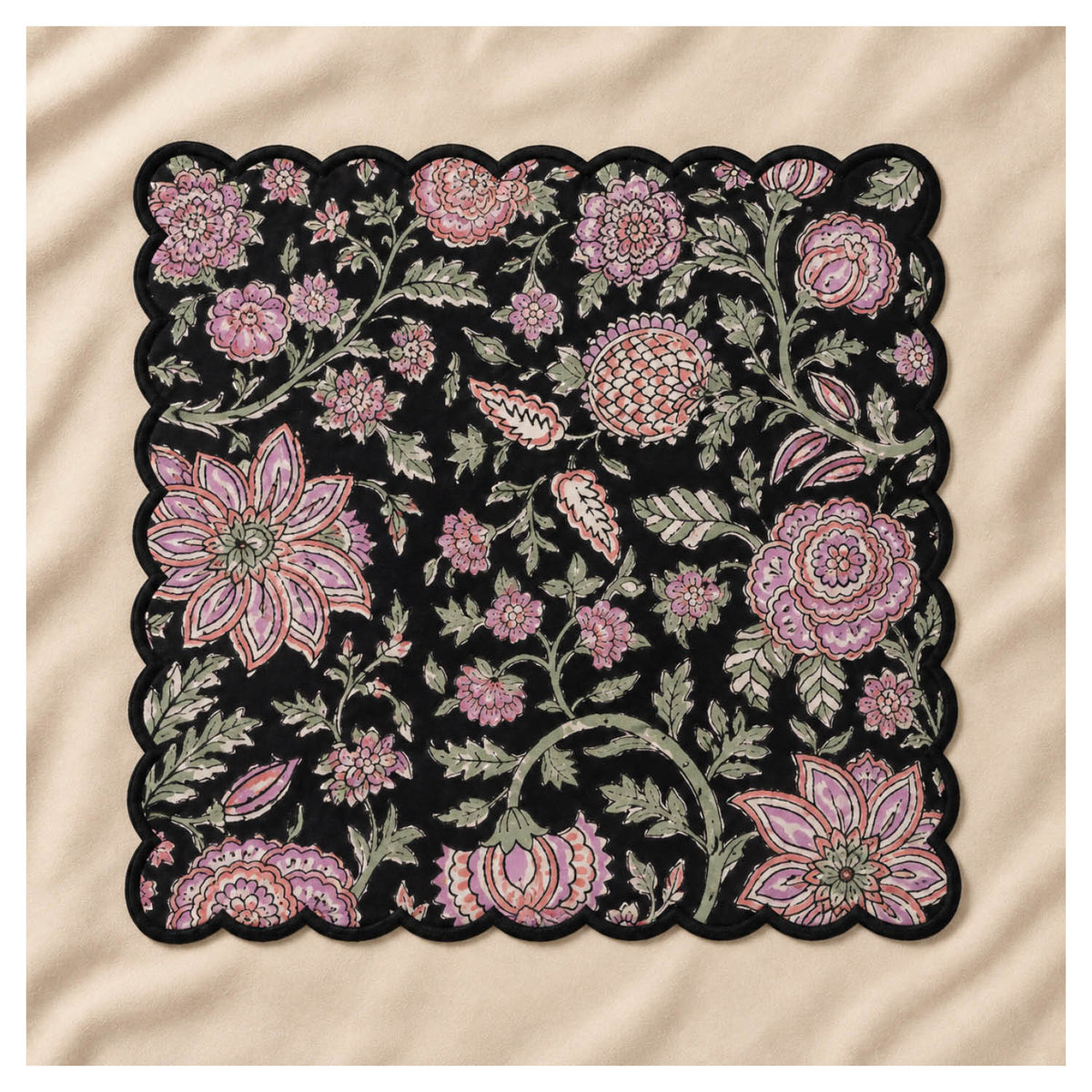 Floral Scalloped Cotton Napkins – Black